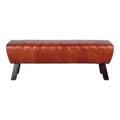 BRETAIN LEATHER BENCH Vintage style, made of tropical wood with seat upholstered in leather. Find it on MisterWils. front