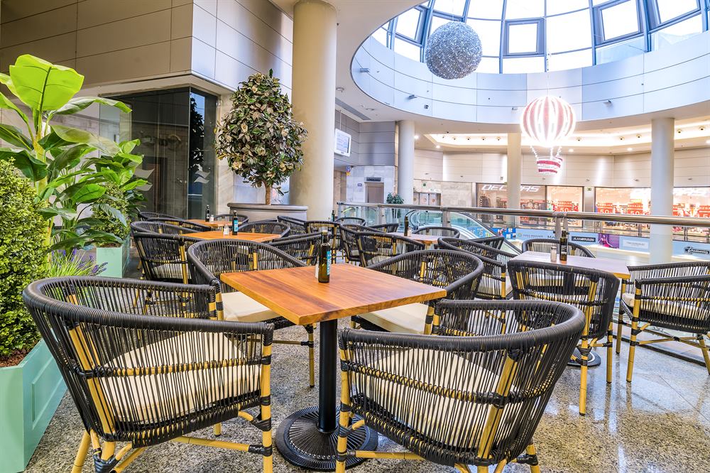 Canel Rolls abre nuevo local en Fuenlabrada con un estilo Bistró renovado. Con esta apertura la cadena abre su sexto local.